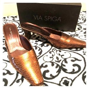 🌸 VIA SPIGA Women’s bronze mules size 10 🌸